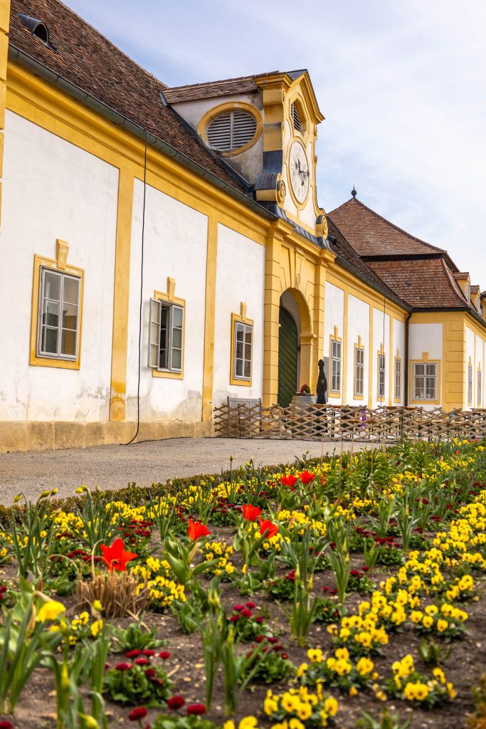Schloss Hof nahe Wien im Frühling.