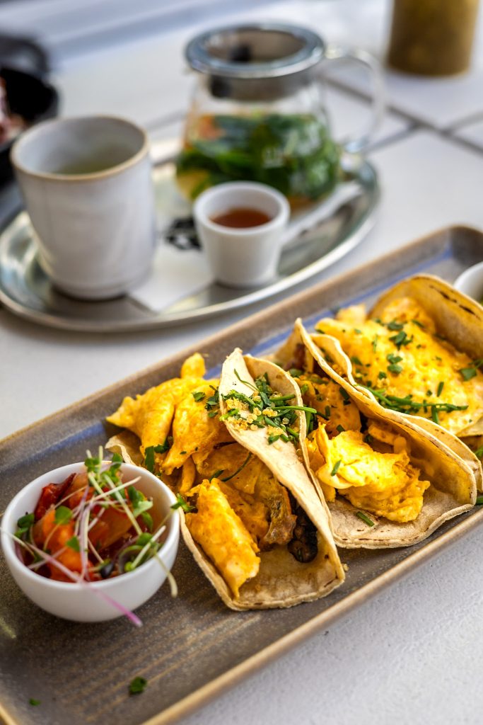 Breakfast Tacos im Restaurant Erich am Ulrichsplatz in Wien.